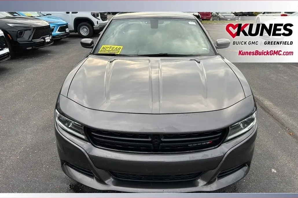 2022 Dodge Charger SXT photo 1