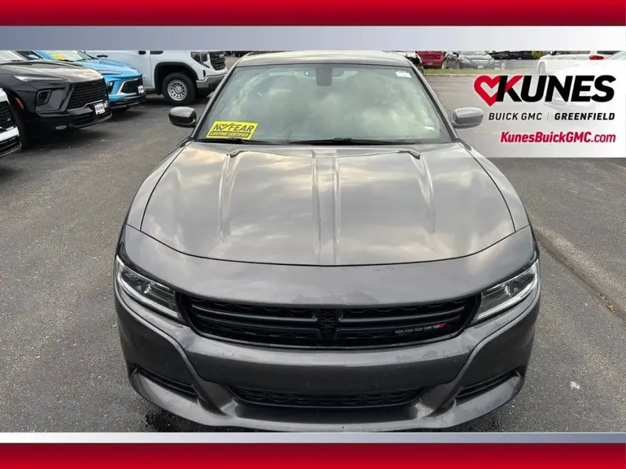 2022 Dodge Charger SXT photo 1