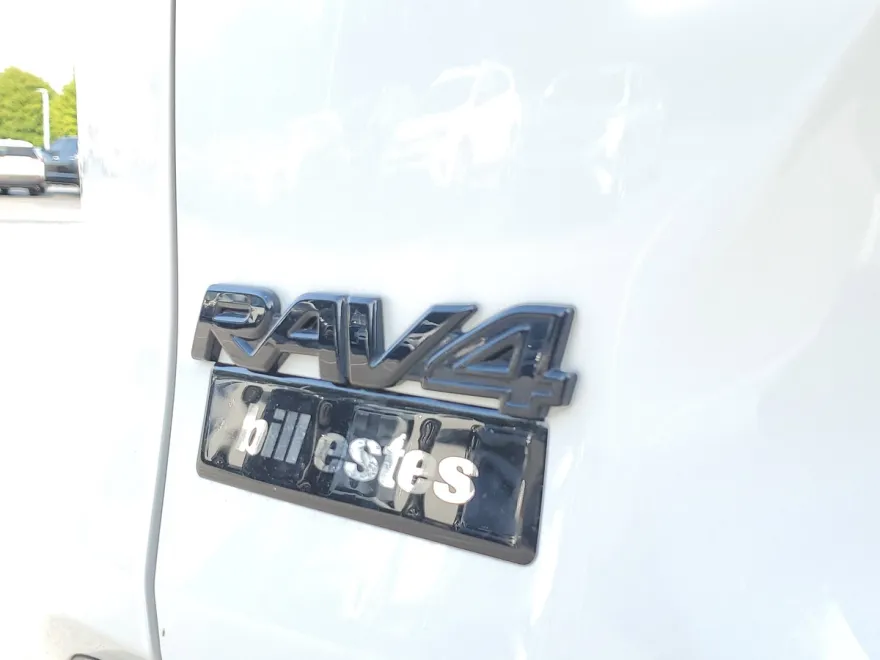 2024 Toyota RAV4 Hybrid XSE photo 1