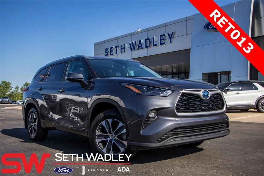 2023 Toyota Highlander Hybrid XLE photo 1