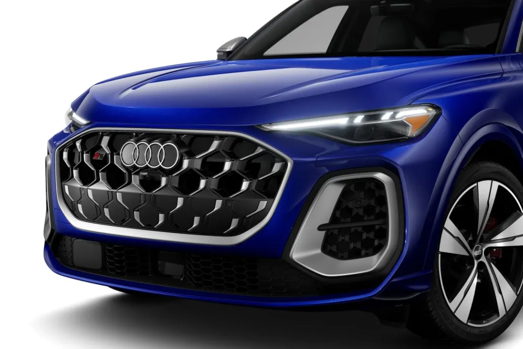 2025 Audi SQ5 Prestige photo 1