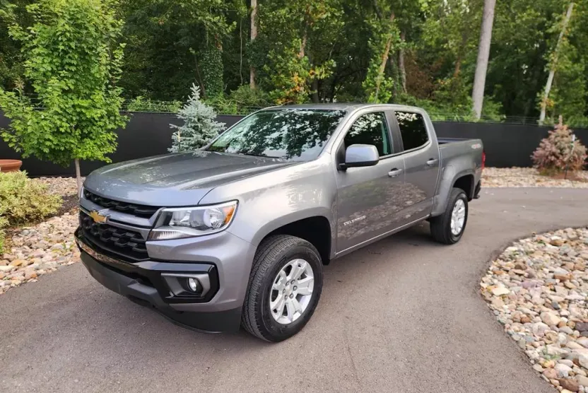 2022 Chevrolet Colorado LT photo 1