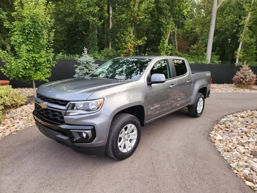 2022 Chevrolet Colorado LT photo 1