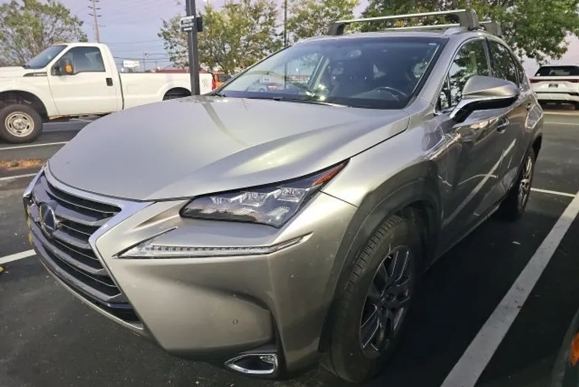 2016 Lexus NX 300h Luxury photo 1