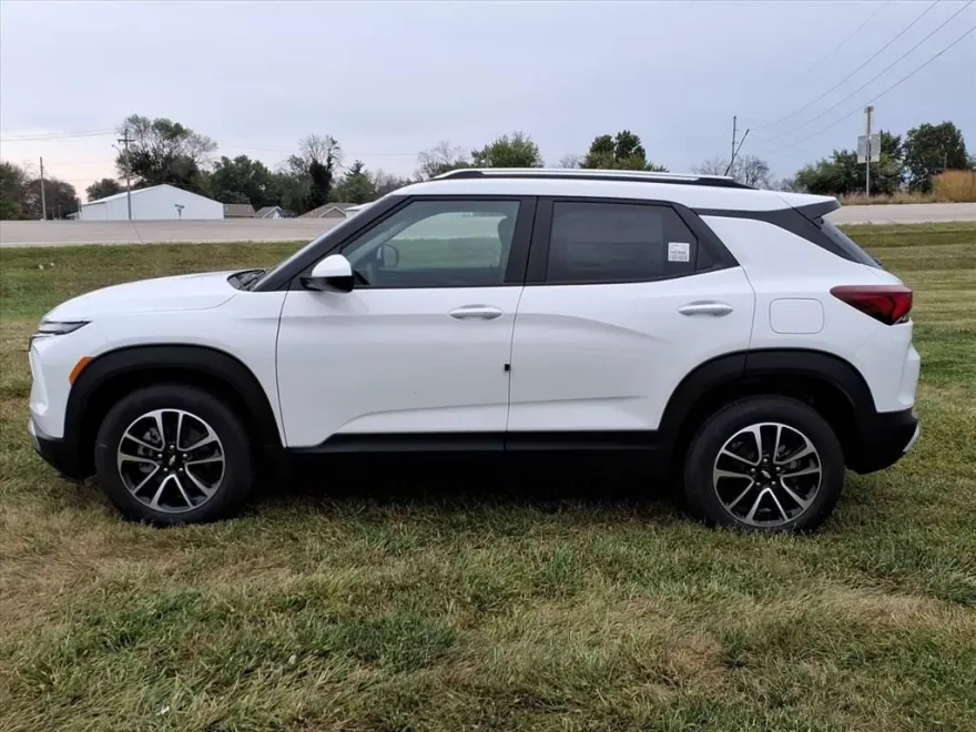 2026 Chevrolet Trailblazer LT photo 1