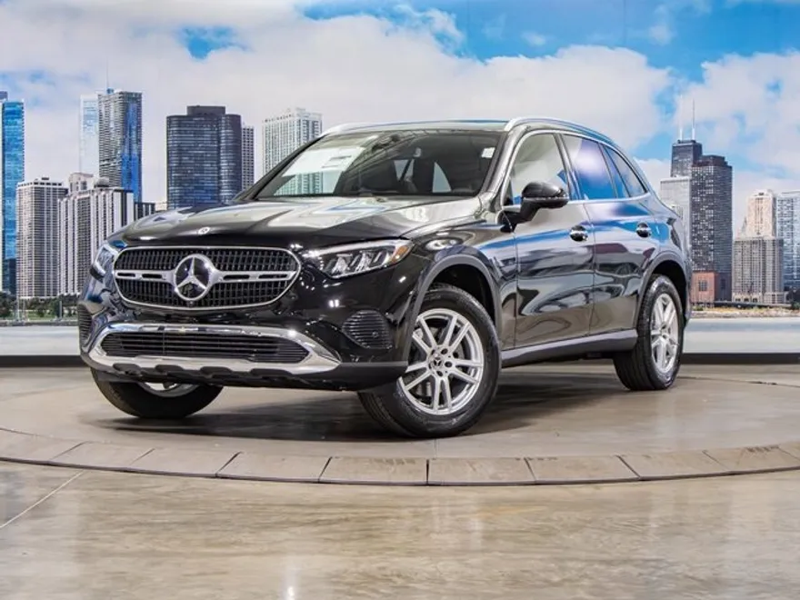 2025 Mercedes Benz GLC 300 4MATIC photo 1