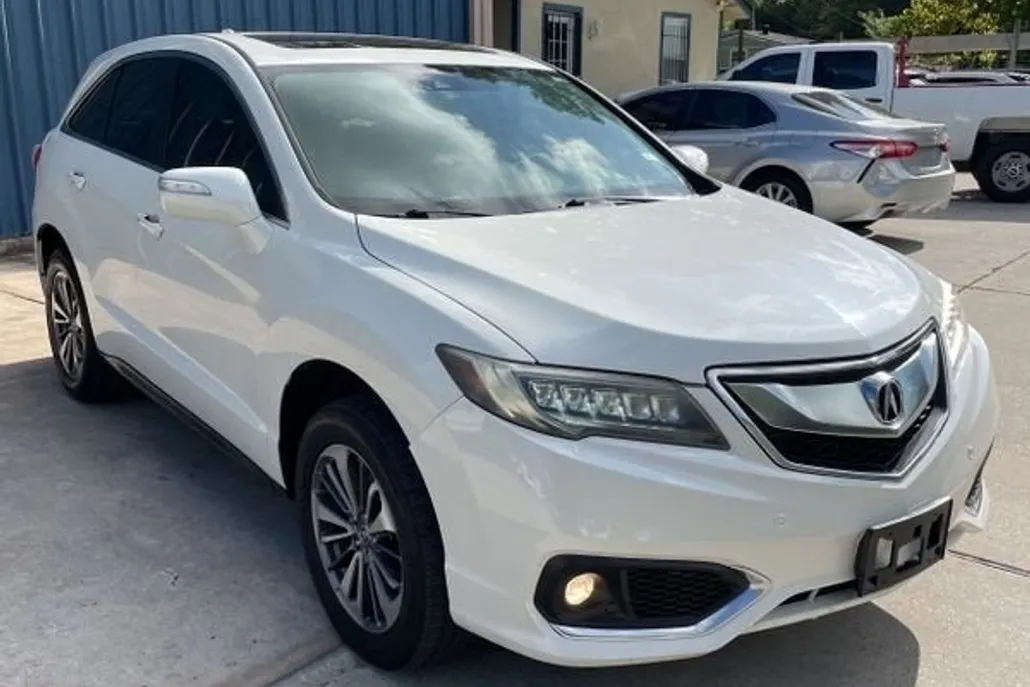 2017 Acura RDX Advance photo 1