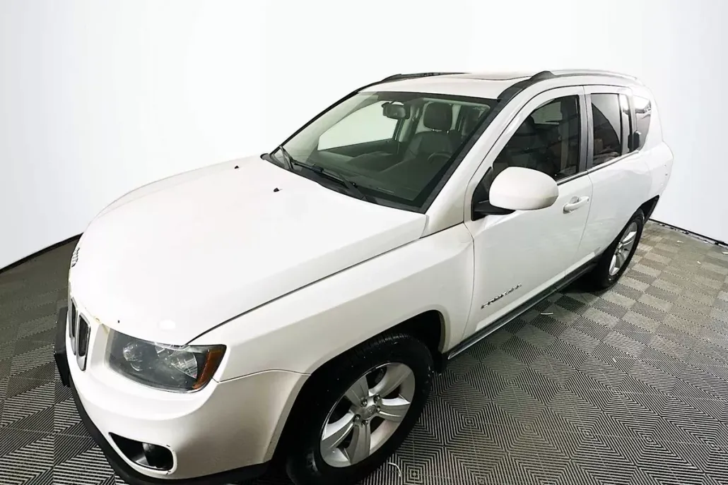 2014 Jeep Compass Latitude photo 1