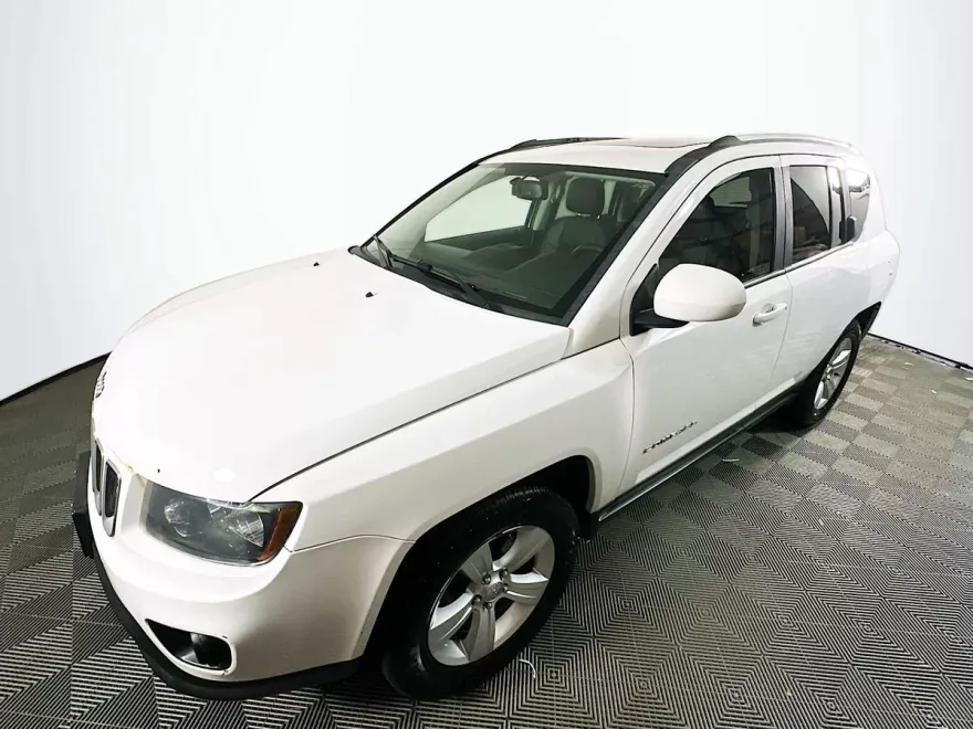 2014 Jeep Compass Latitude photo 1