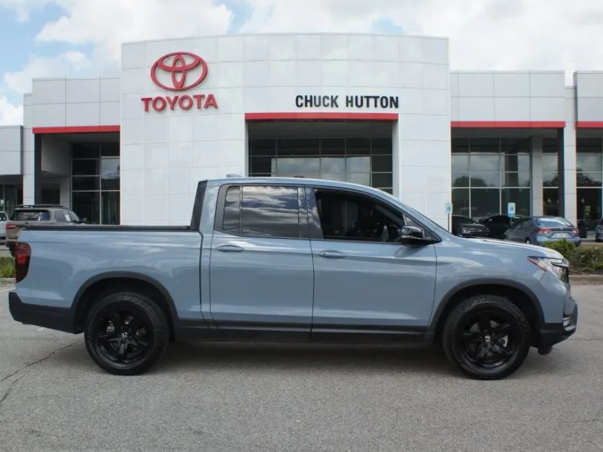2022 Honda Ridgeline Black Edition photo 1