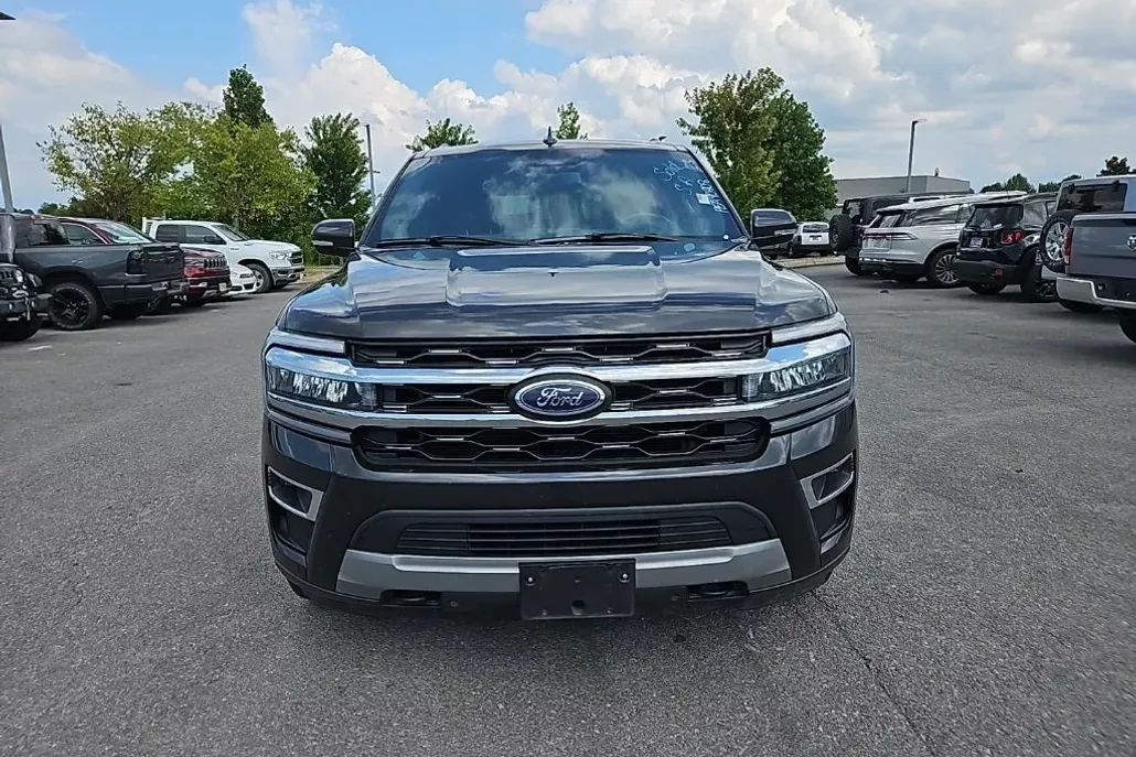 2023 Ford Expedition Limited MAX photo 1