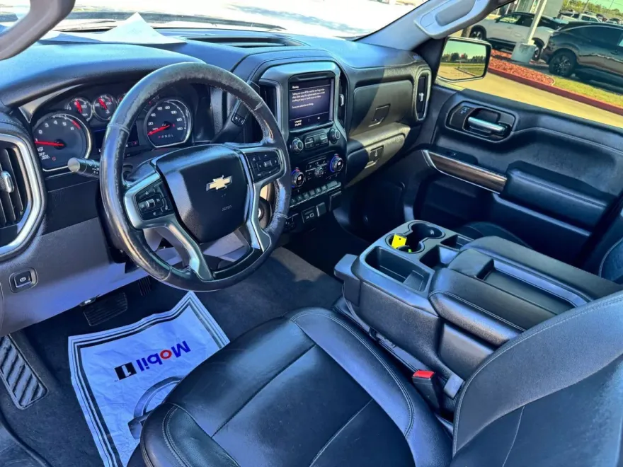2021 Chevrolet Silverado 1500 LT photo 1