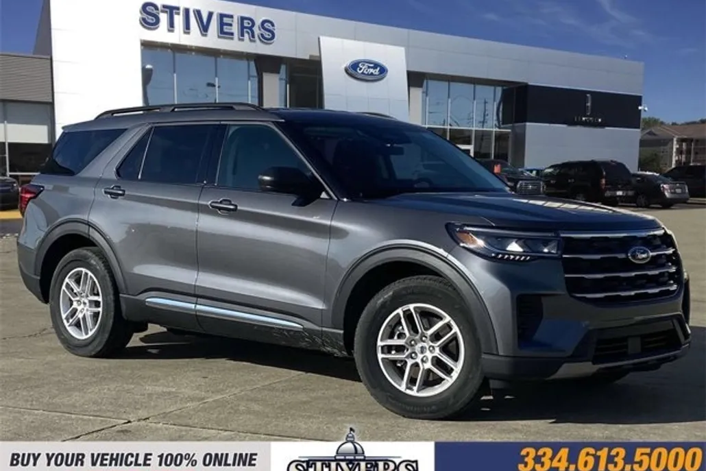 2025 Ford Explorer photo 1