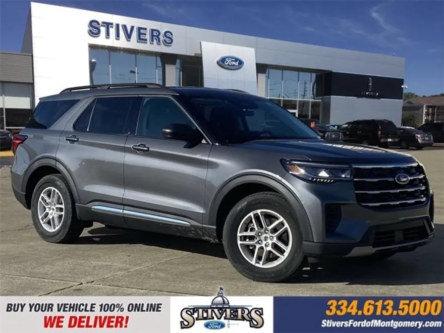 2025 Ford Explorer photo 1