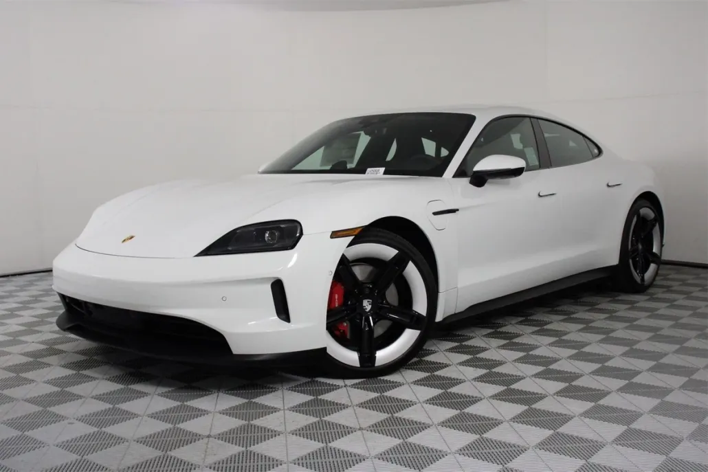 2025 Porsche Taycan 4S photo 1