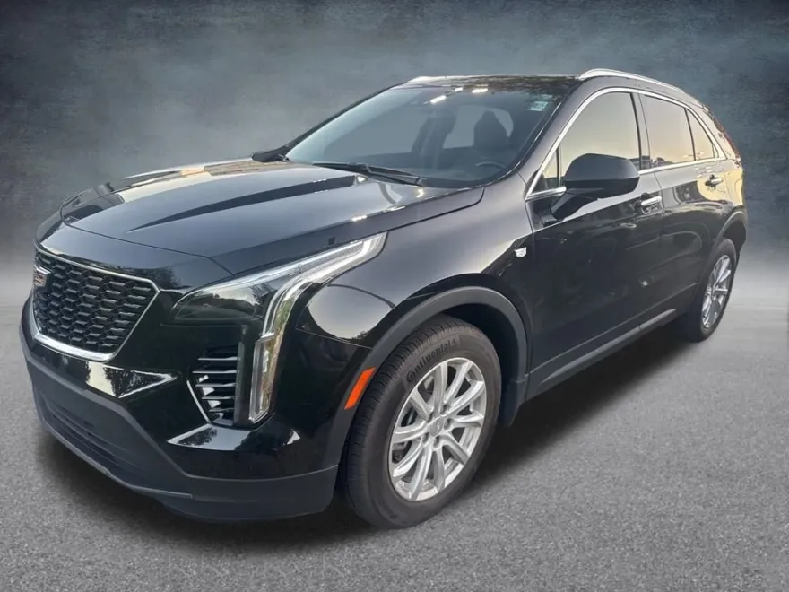 2023 Cadillac XT4 Luxury photo 1