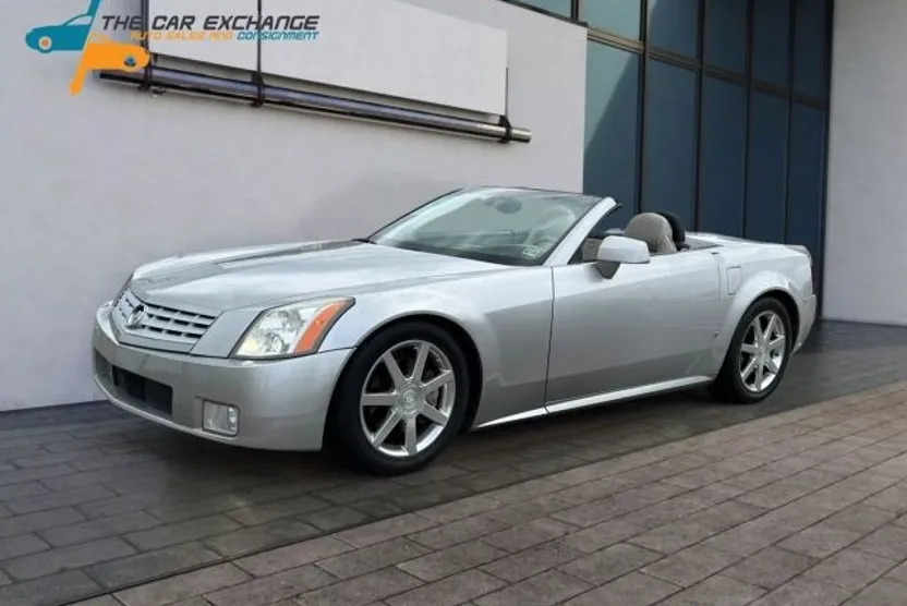 2006 Cadillac XLR photo 1