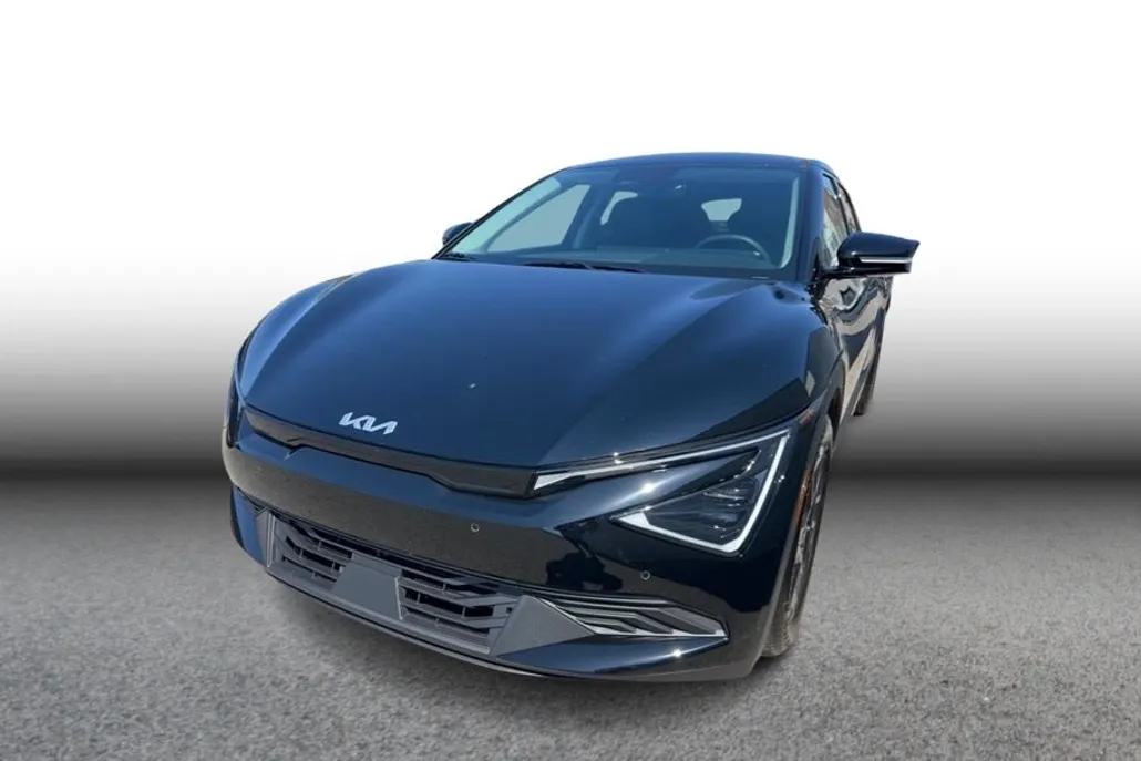 2025 Kia EV6 Light photo 1
