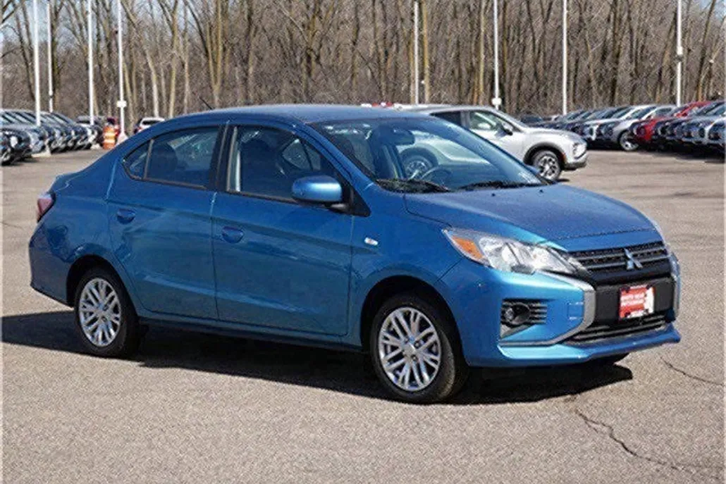 2024 Mitsubishi Mirage G4 LE photo 1