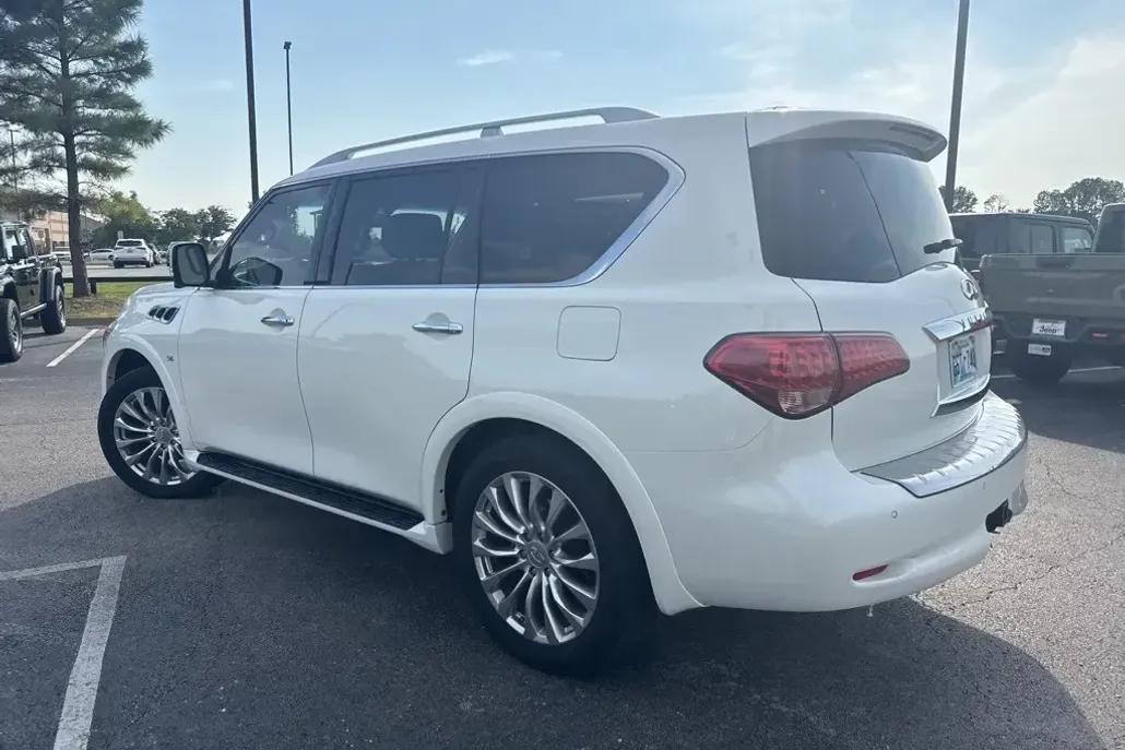 2016 Infiniti QX80 Base photo 1