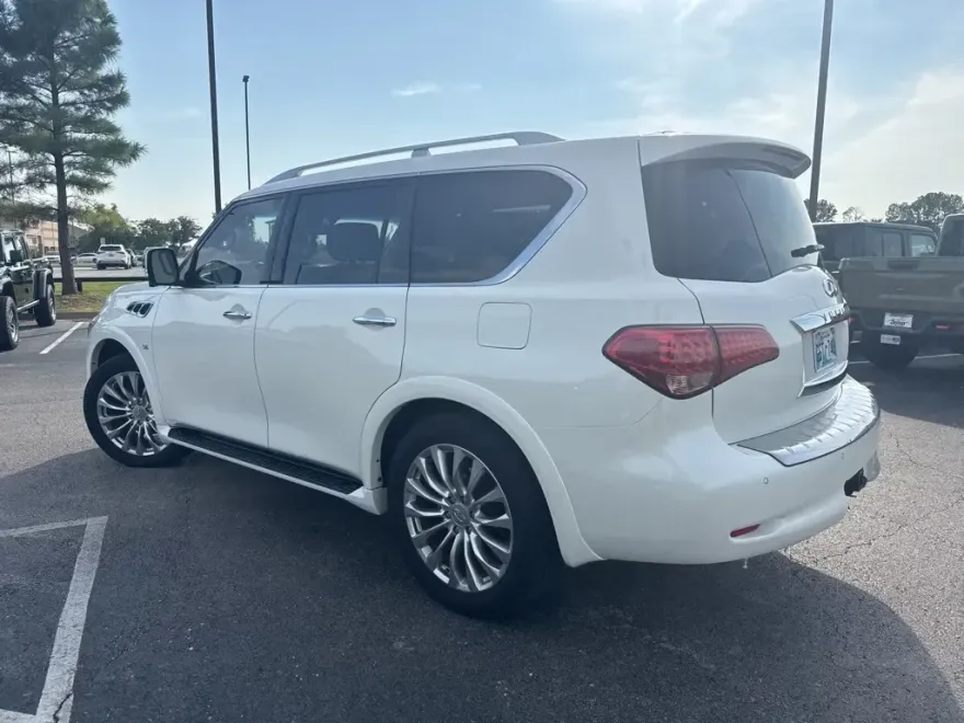 2016 Infiniti QX80 Base photo 1