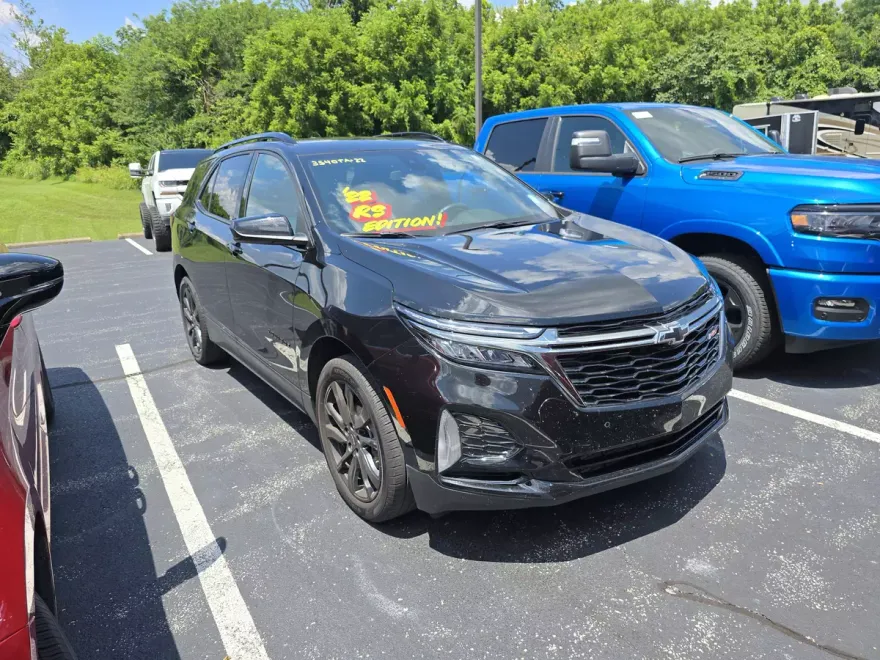 2022 Chevrolet Equinox RS photo 1
