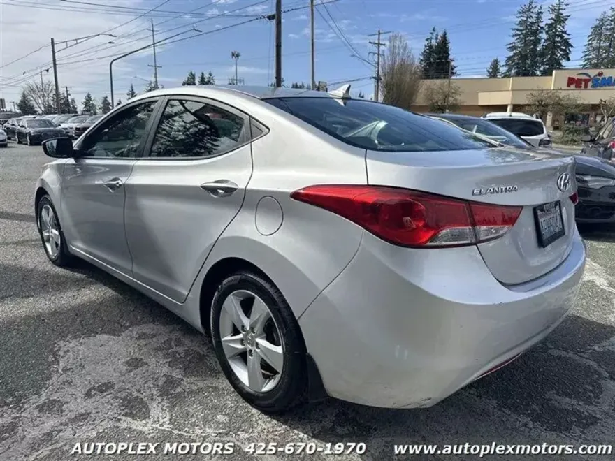 2013 Hyundai Elantra GLS photo 1