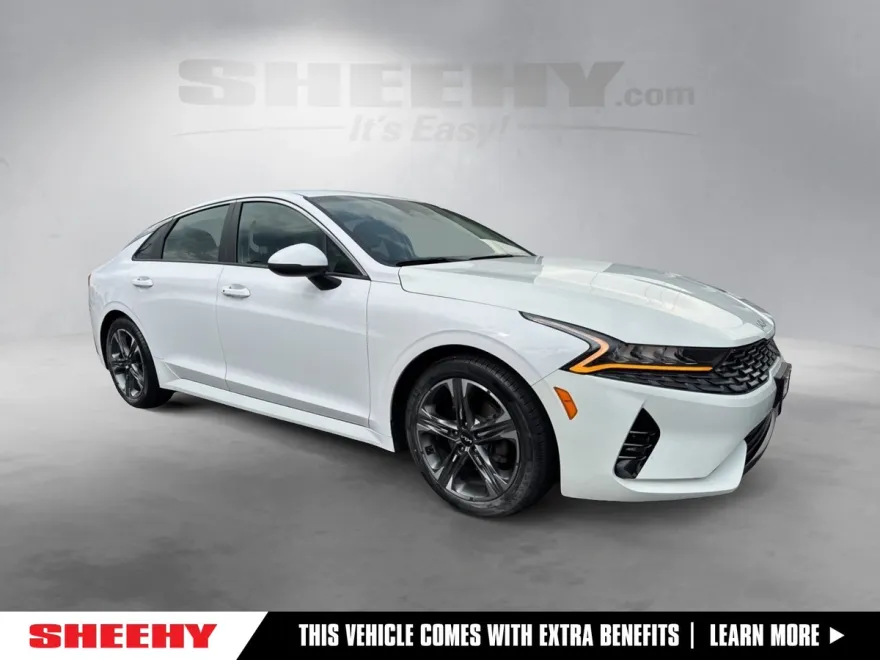 2022 Kia K5 LXS photo 1