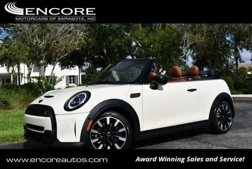 2023 Mini Cooper S Iconic photo 1