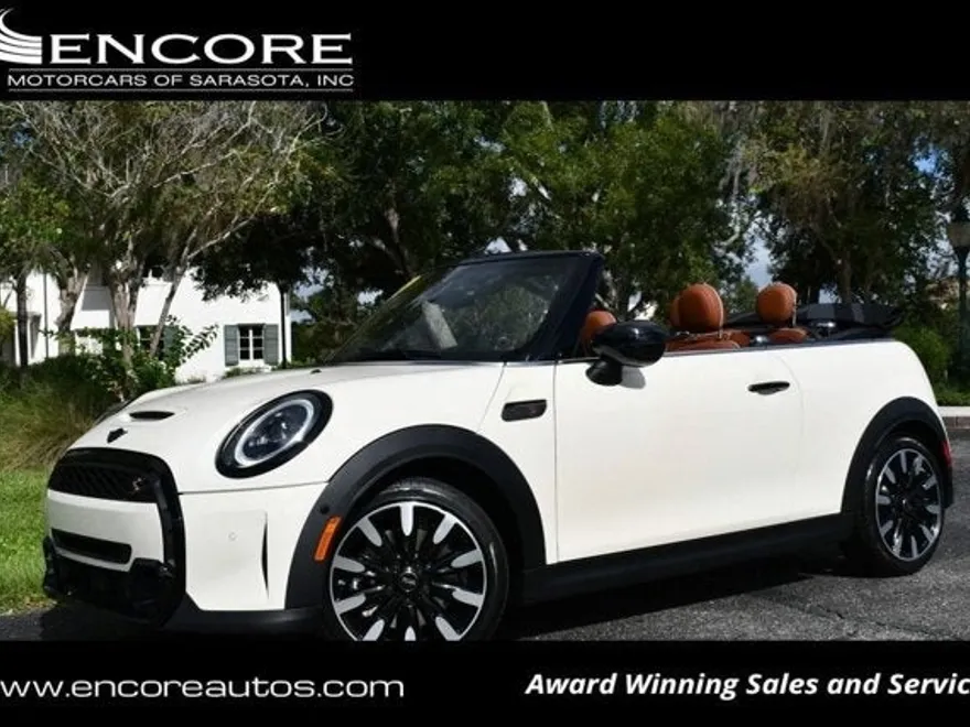 2023 Mini Cooper S Iconic photo 1