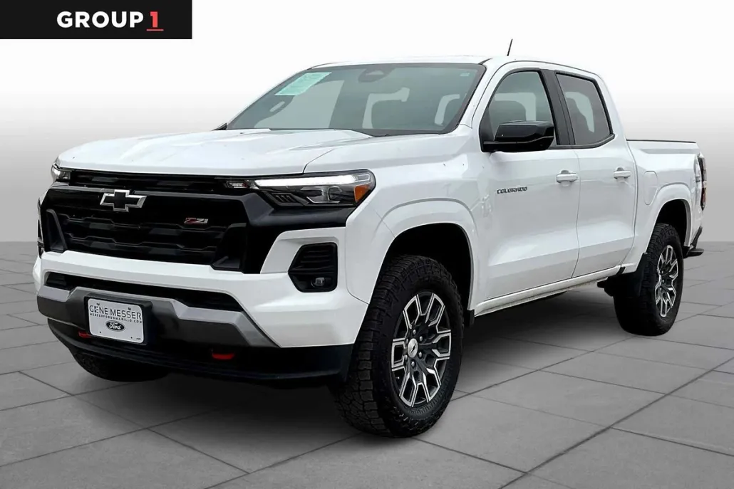2023 Chevrolet Colorado Z71 photo 1