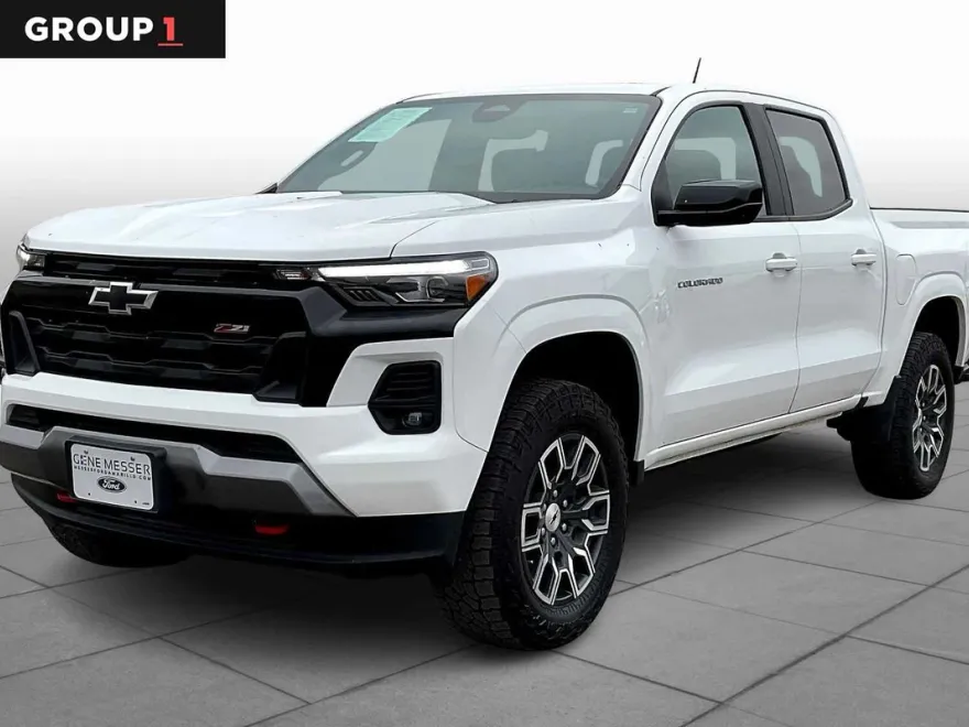 2023 Chevrolet Colorado Z71 photo 1