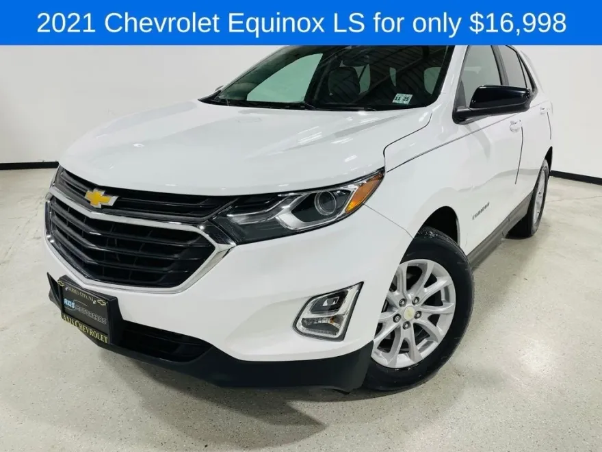 2021 Chevrolet Equinox LS photo 2