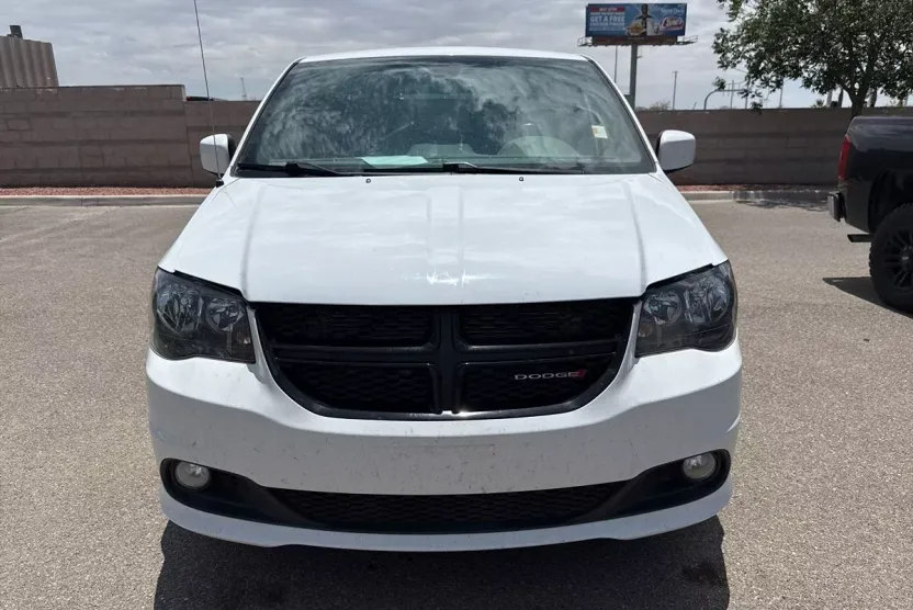 2019 Dodge Grand Caravan SE Plus photo 1