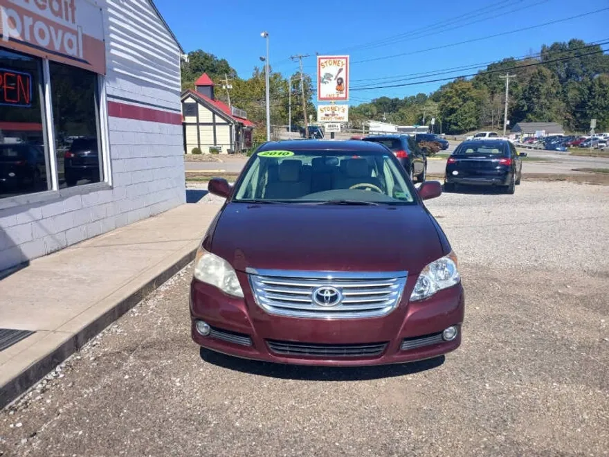 2010 Toyota Avalon XLS photo 1