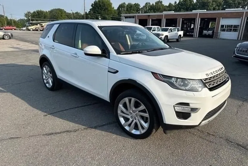 2016 Land Rover Discovery Sport HSE photo 1