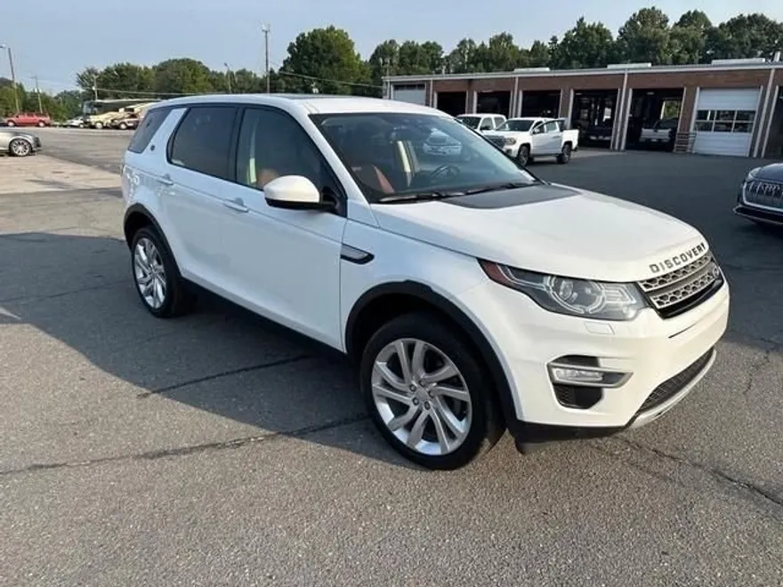 2016 Land Rover Discovery Sport HSE photo 1