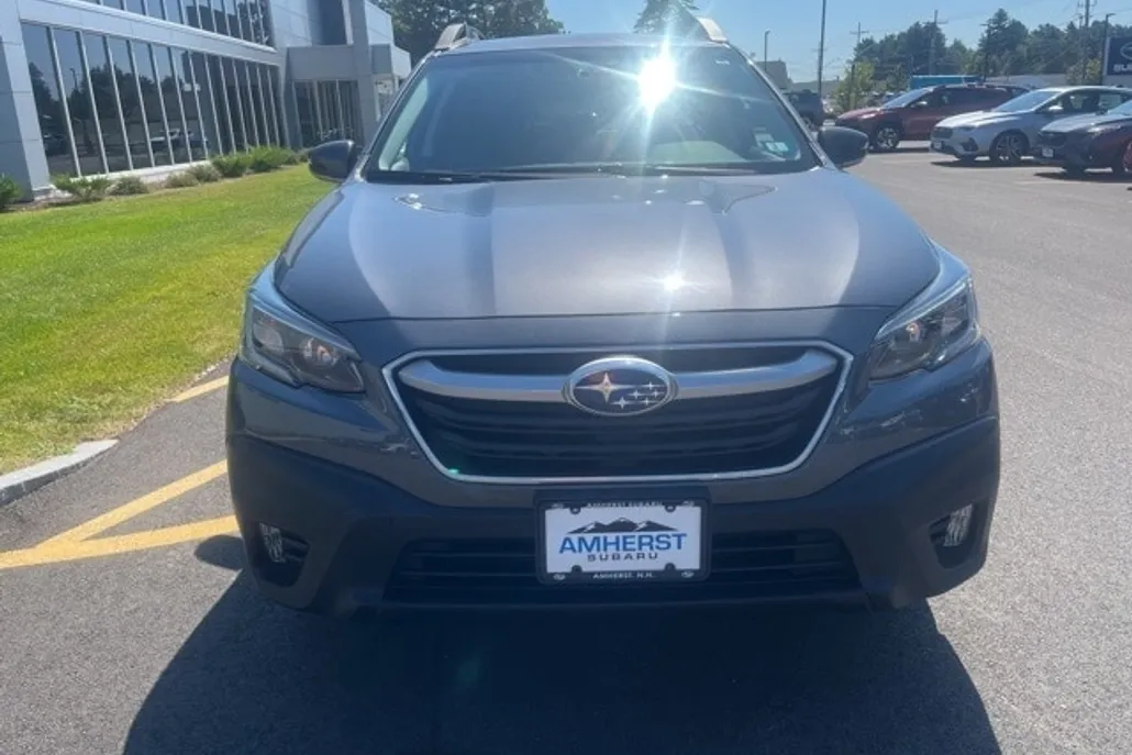 2021 Subaru Outback Premium photo 1