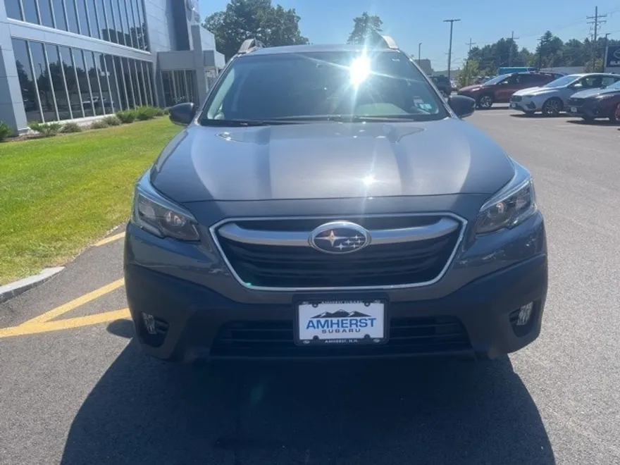2021 Subaru Outback Premium photo 1