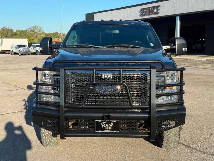 2020 Ford F-350 Lariat photo 1