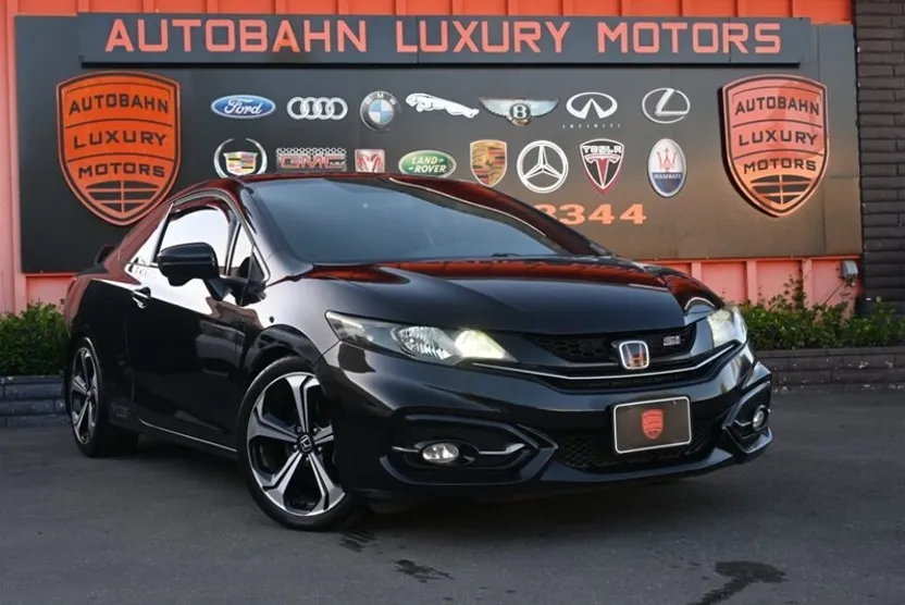 2015 Honda Civic Si photo 1