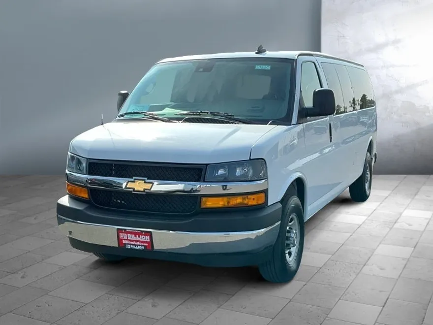 2025 Chevrolet Express Passenger 3500 photo 1