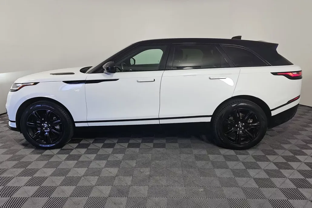 2022 Land Rover Range Rover Velar R-Dynamic S photo 1