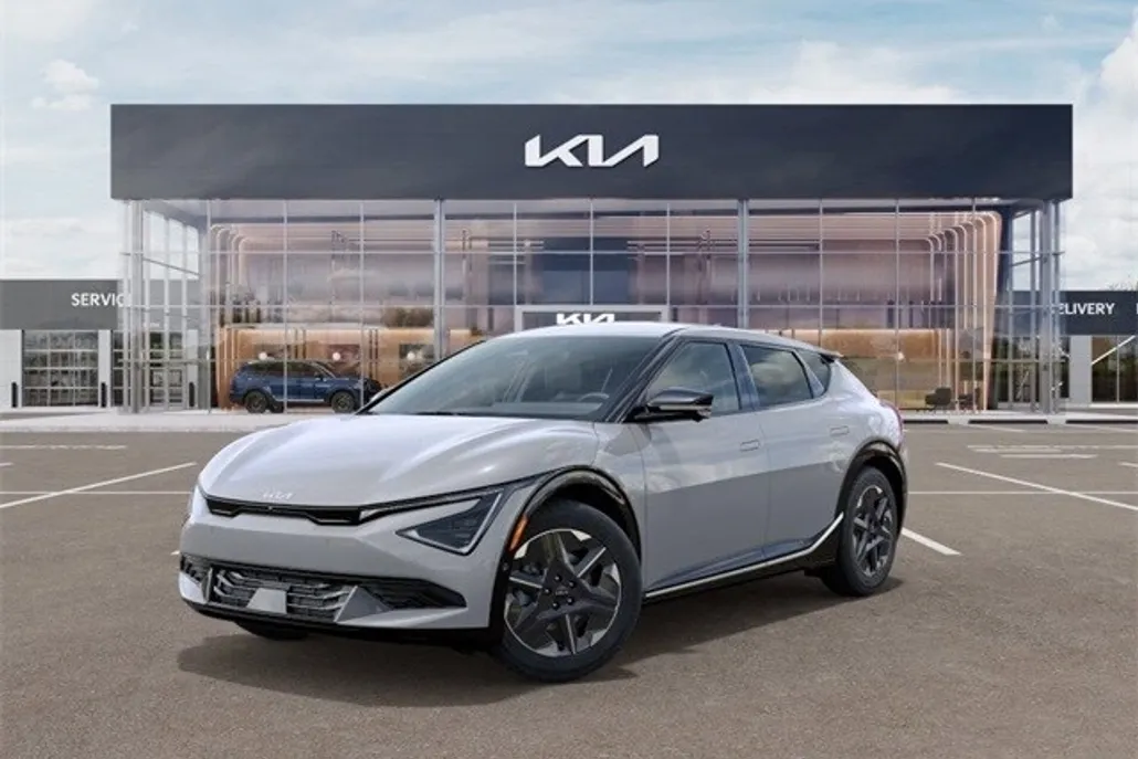 2025 Kia EV6 Light photo 1