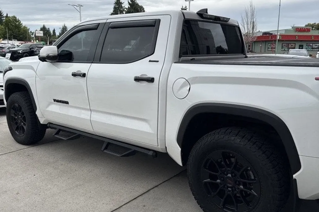 2022 Toyota Tundra Limited photo 1