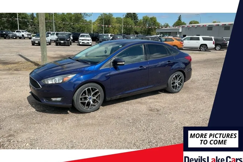 2017 Ford Focus SEL photo 1