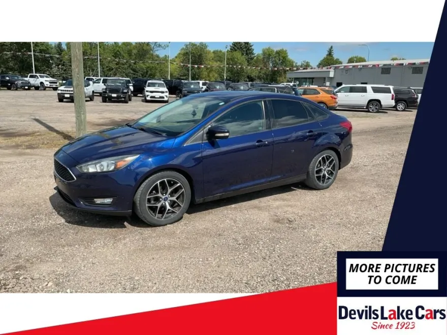 2017 Ford Focus SEL photo 1