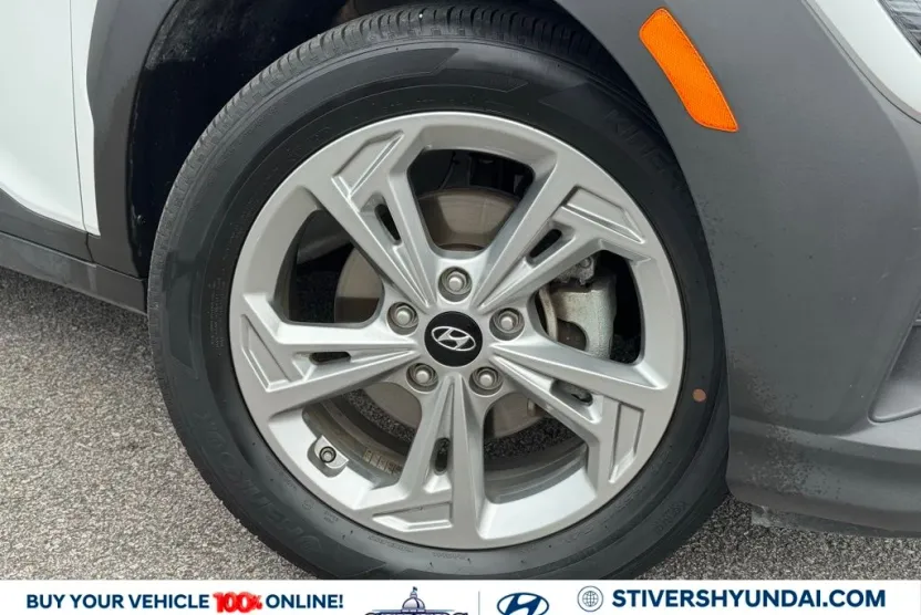 2023 Hyundai Kona SEL photo 1