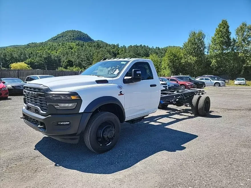 2025 Ram 5500 Tradesman photo 1