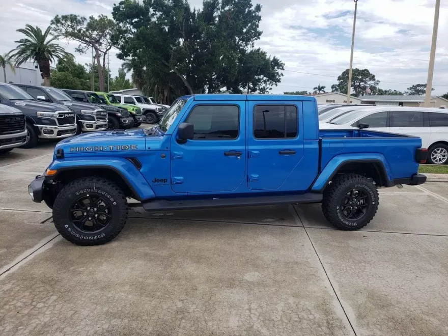 2025 Jeep Gladiator Sport photo 1